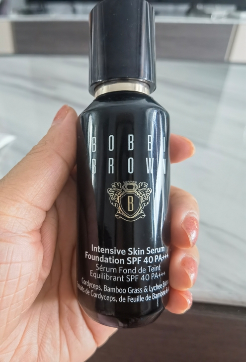 芭比波朗虫草粉底液,我是敏感肌朋友送我的,...
