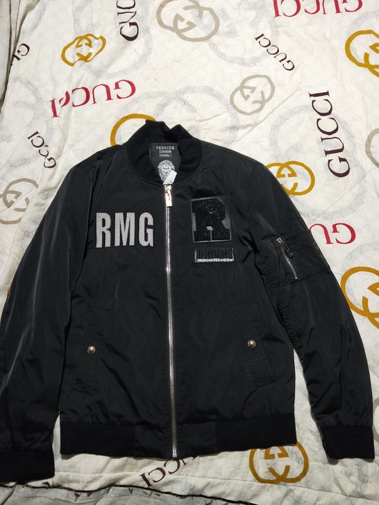 男士精品羽绒服m码白鸭绒m码衣服大概9.5...