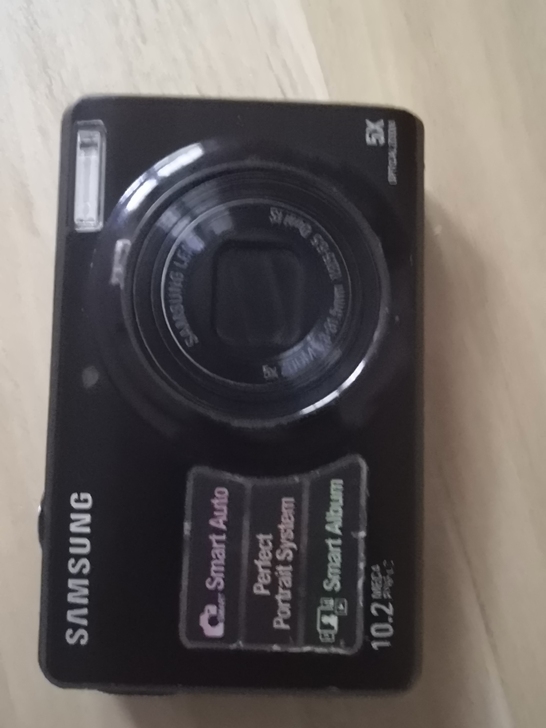 三星 PL60  一机一电池一内存卡一万能充