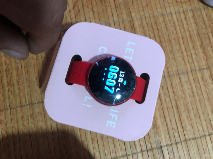 全新博之轮女性智能手表,功能很强大!买给媳...