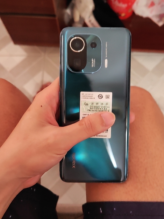 小米11pro8+128绿色  无拆无泡水。