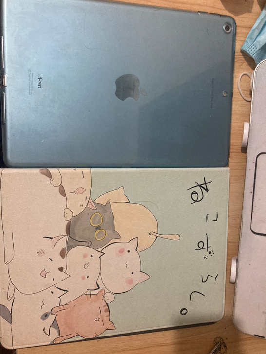 出iPad 2019 32g，wifi版，...