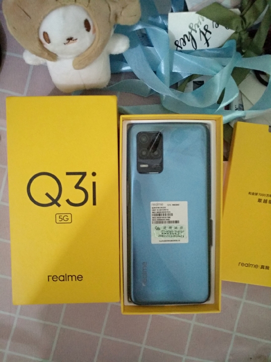realme真我Q3i全面屏5G