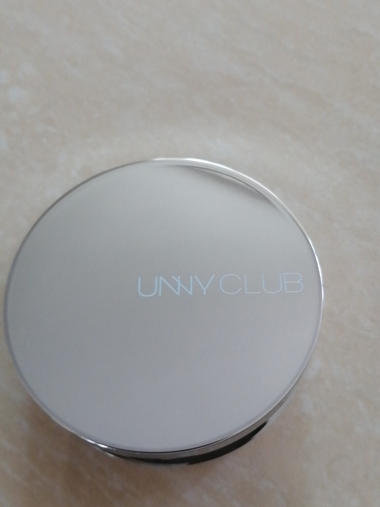 悠宜拾光炫彩高光粉，一盒不包邮，二盒包邮。