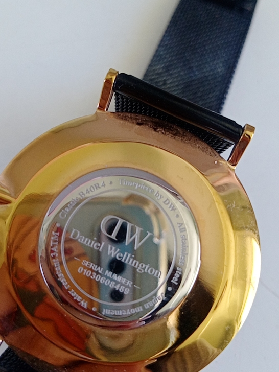 前男友的dw手表，正品可验。不正司马