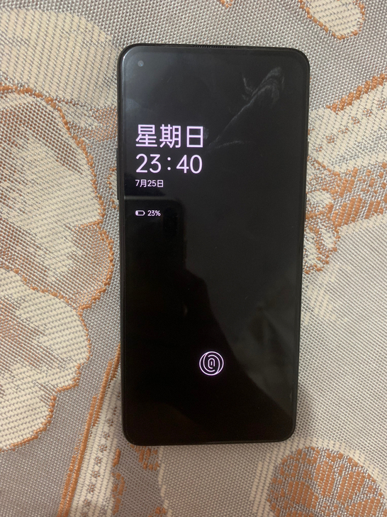 刚买没多久的一加9r  在万象汇实体店买的...