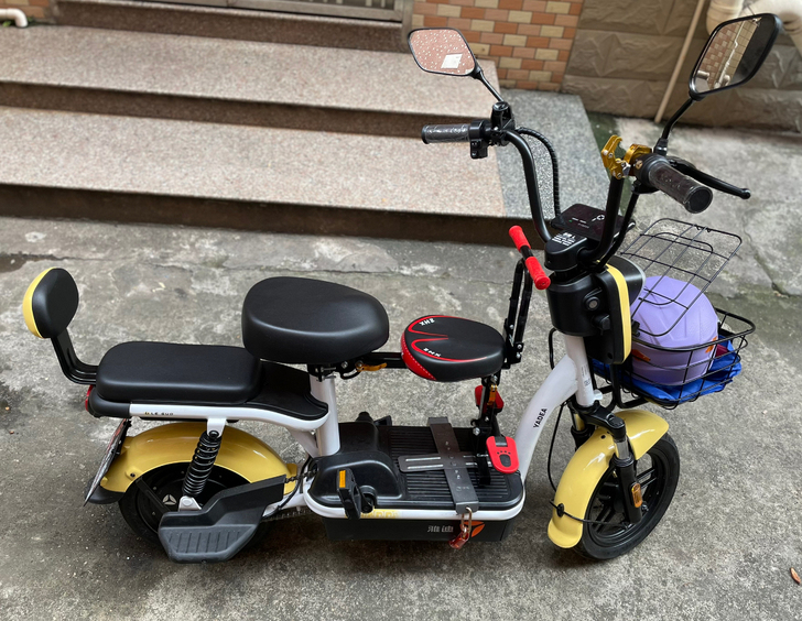 雅迪乐骑电动车，锂电池款