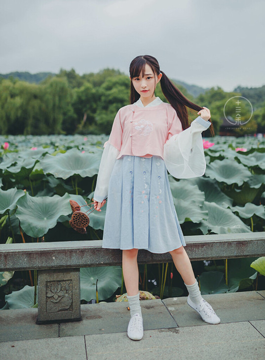 十三余小豆蔻交领古风美少女连衣裙夏季新款汉...