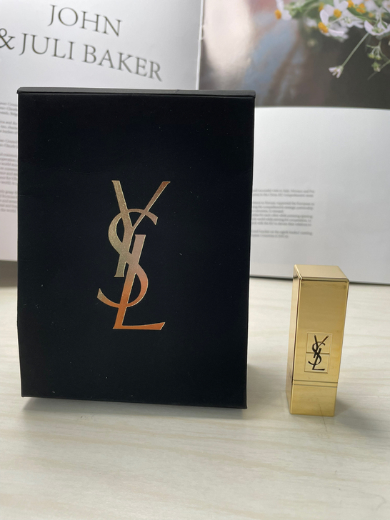 圣罗兰口红1,规格1.3g,日期2023年...