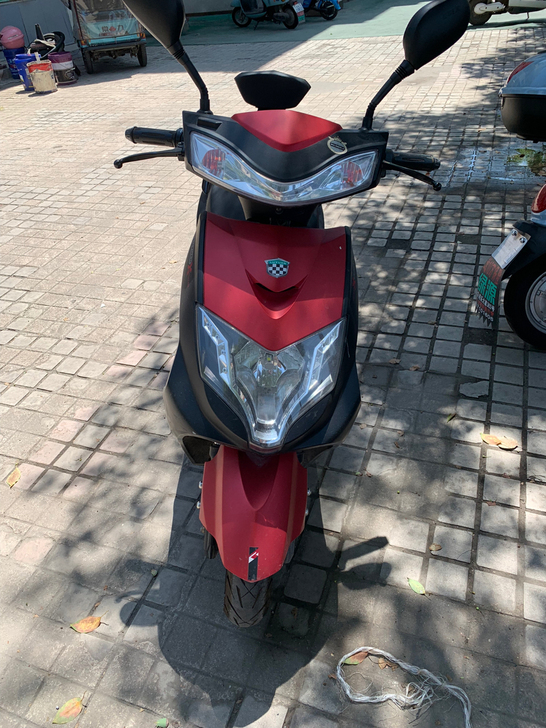 绿源韵战电动车 万载电动车