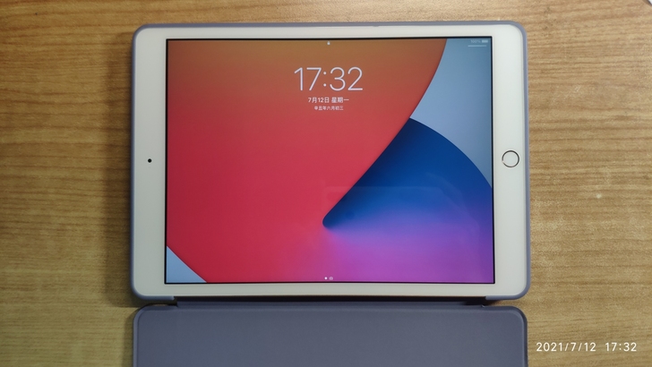 iPad2020，32g，几乎全新，一直贴...