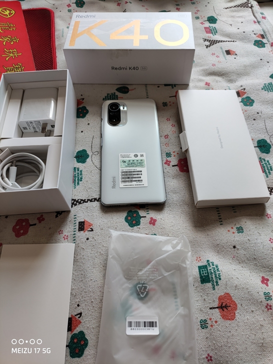 红米k40，12+256g，晴雪，成色好。...