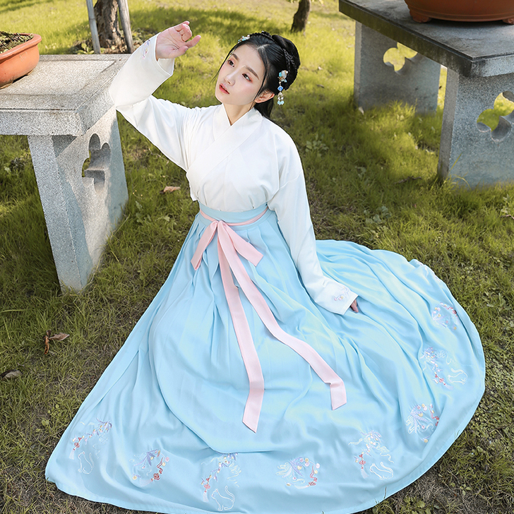 重回汉唐  汉服