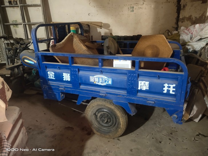 自家用三轮车，没出过力，就在家拉庄稼，这几...