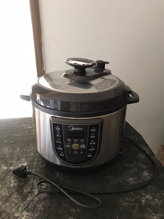 美的高压锅   5L