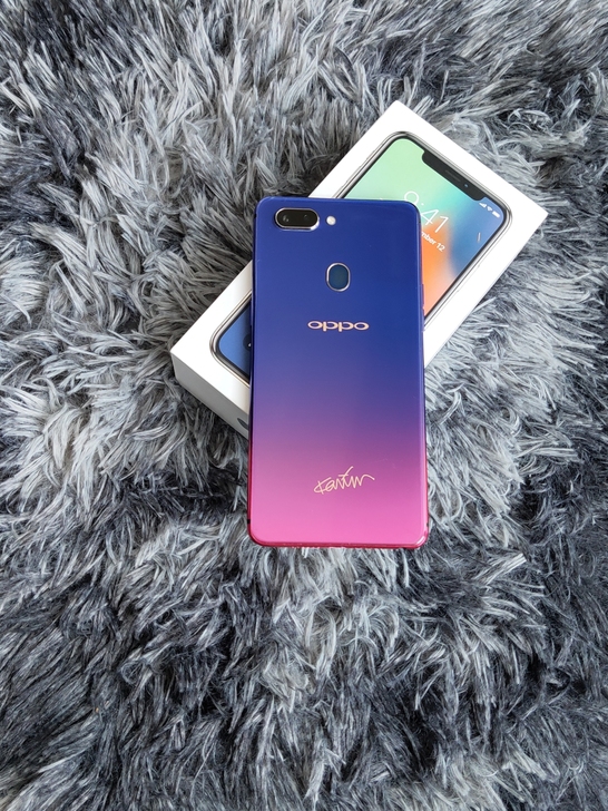 OPPOr15 6+128 星云签名版