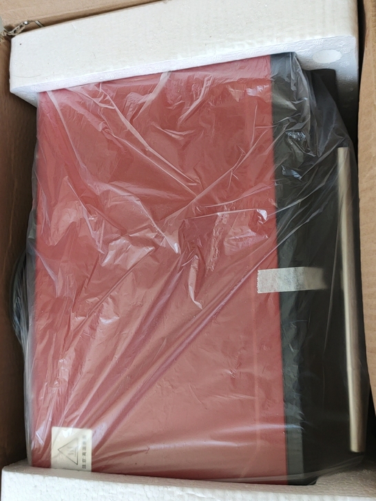 全新电烤箱一个，因家中有一个，闲置