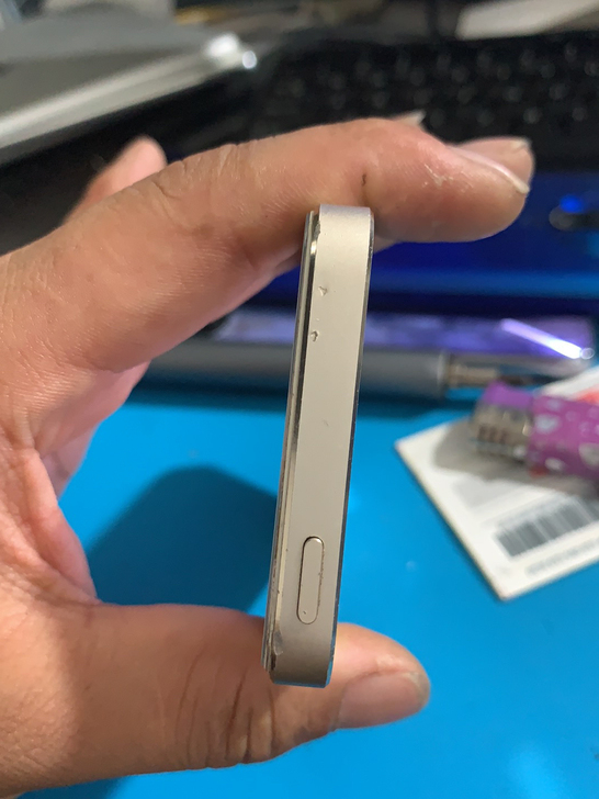 苹果5s   开机全好  屏幕有老化   ...