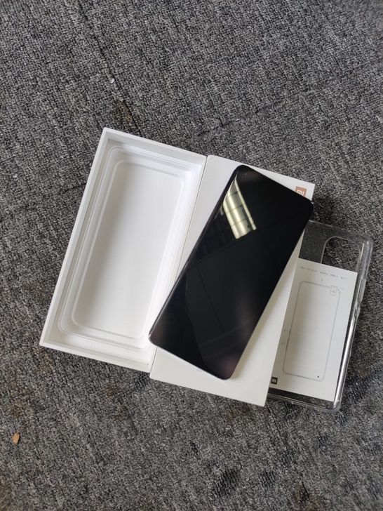 小米11 烟紫（素皮）  8+128  5...