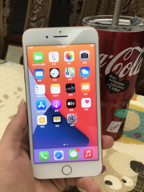 二手苹果8p游戏机 金色64G包邮圆通 i...