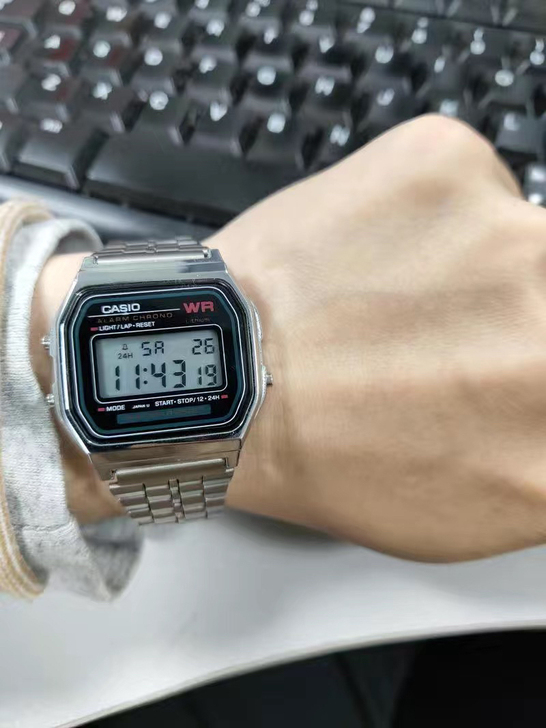 小方块复古电子男女情侣表 穿搭达人必备 整...