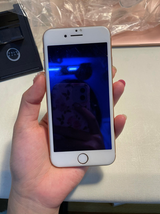 【预出】iphone8 日版腮红金 64g...