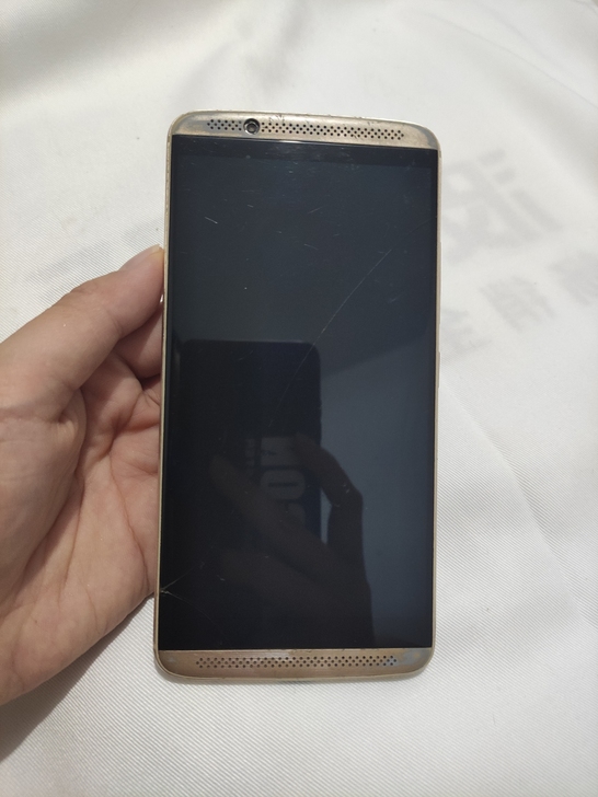 【中兴】A2017手机。仔细看介绍和说明。