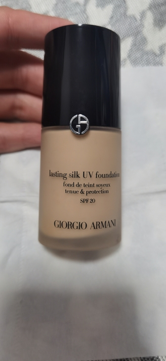 Armani阿玛尼粉底液 几乎是满的 没用...