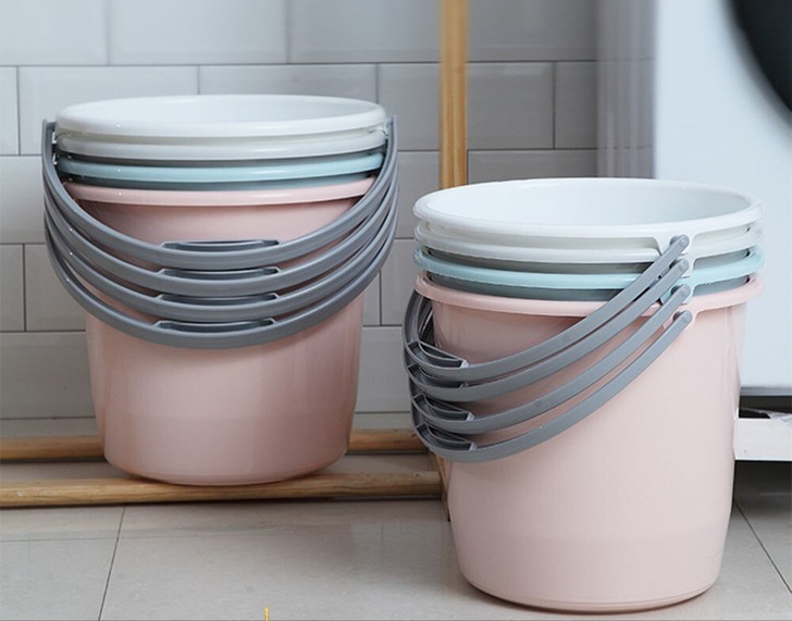 家用手提塑料水桶大容量学生宿舍用圆桶