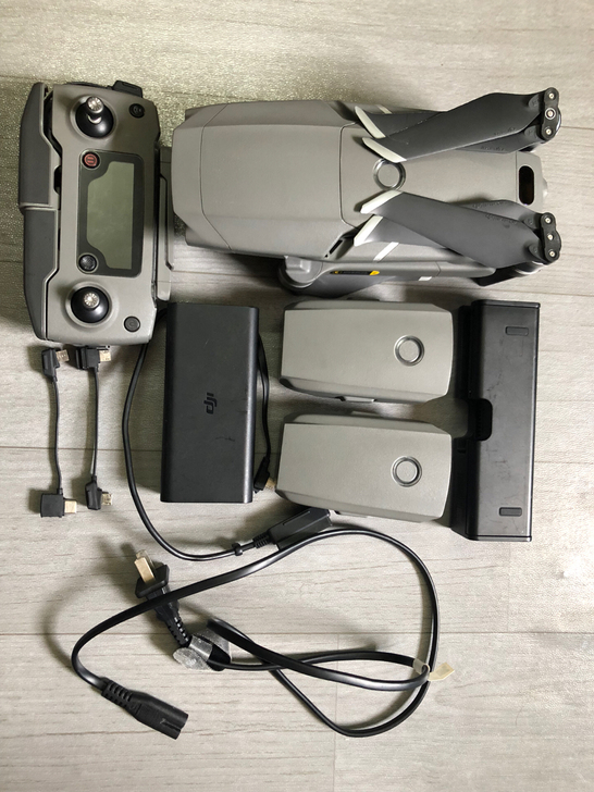 大疆御2pro，哈苏版镜头，有三颗电池、一...