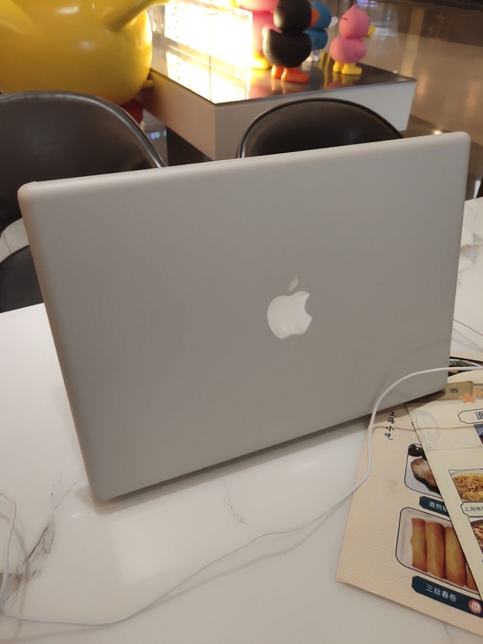 转女生个人自用i 5高配笔记本电脑macb...