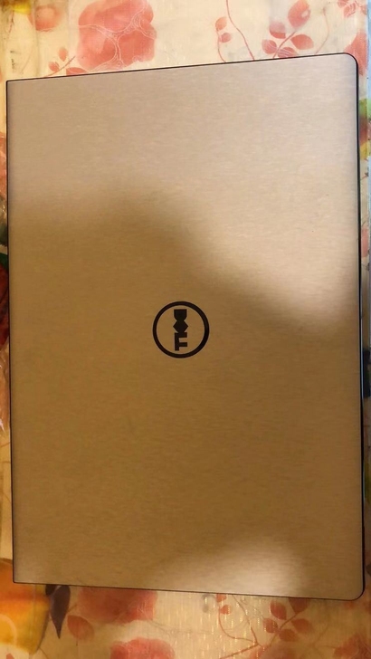 戴尔电脑，9.5新，配件齐全，无发票，不包...