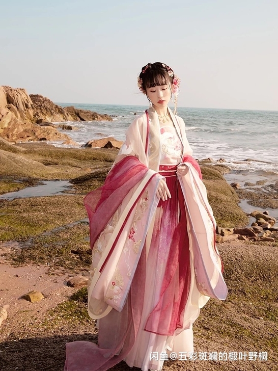 【十三余 小豆蔻儿】[莲生] 绣花大袖衫吊...