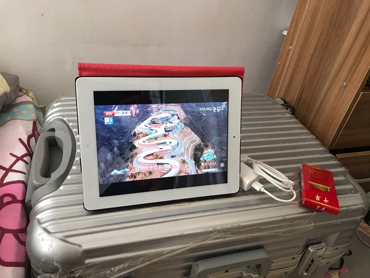 苹果平板ipad2 听歌看电视必备 出闲...