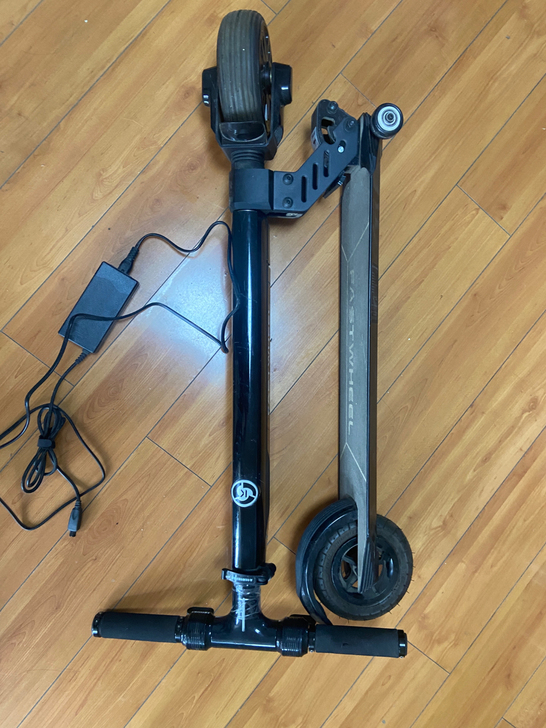 Fastwheel电动滑板车 买了自行车闲...