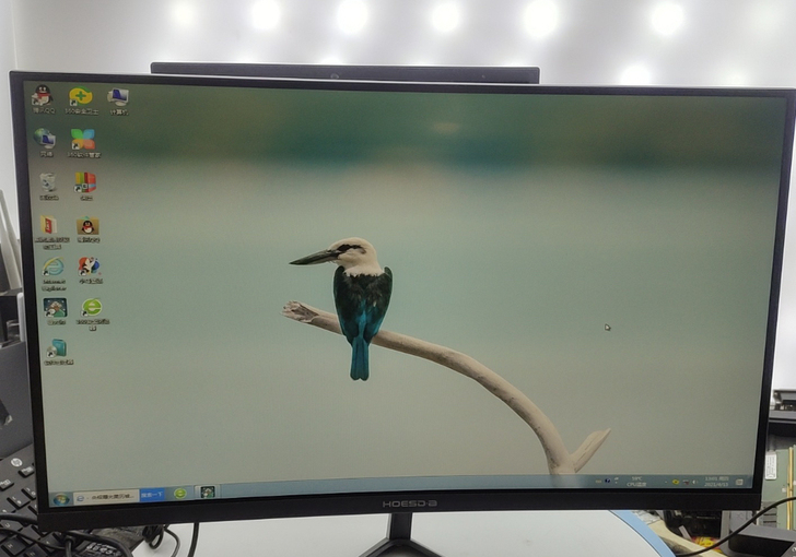 闲置显示器  瀚仕达  d240l 微曲面...