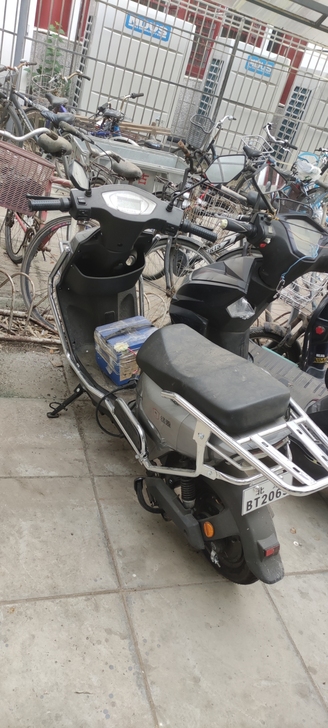 绿源新国标电动车，48v/64v通用。白牌...