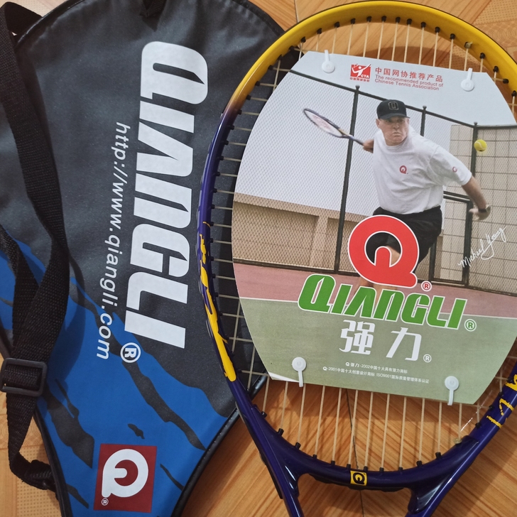 全新 体育校队购置多余闲置。买就送三个全新...