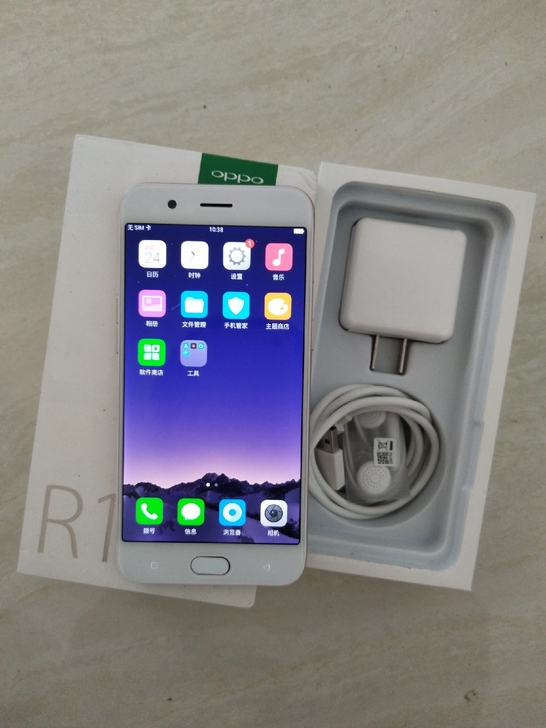 Oppor 11，女生自用手机，几乎全新。
