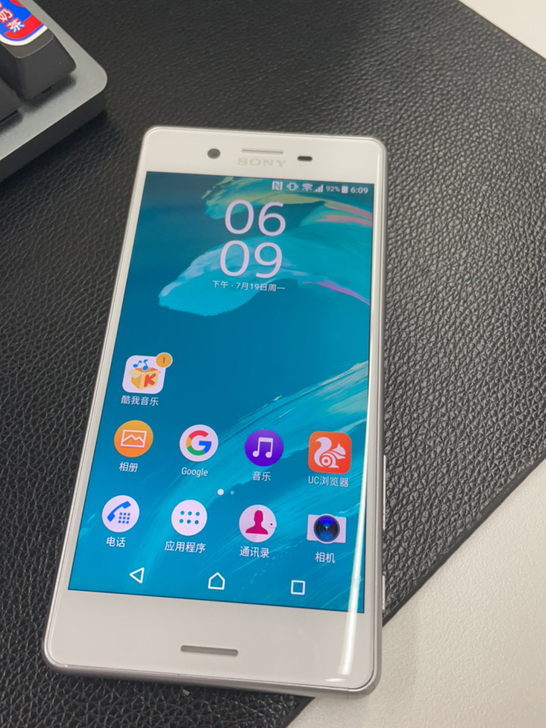 索尼Xperia,应该是港版,型号F813...