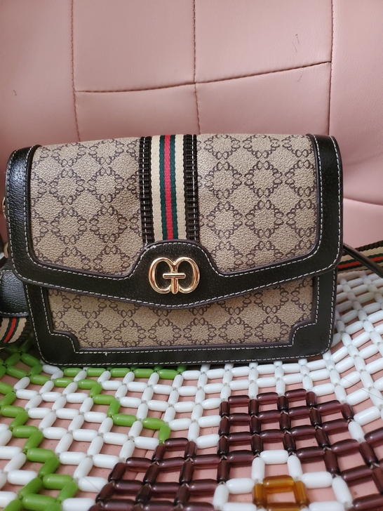 2021新款夏季女士单肩包格子斜挎包时尚百...