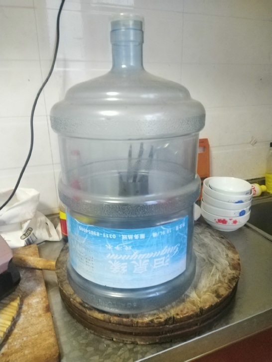 纯净水桶 18L  超低价转让 本地市区免...