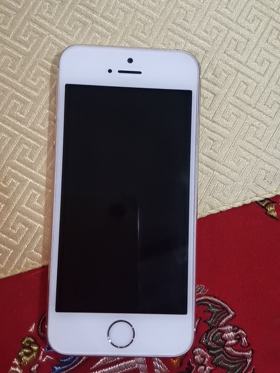 iPhone5s，价格200