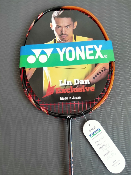 尤尼克斯羽毛球拍4u全碳素30磅 天斧99...