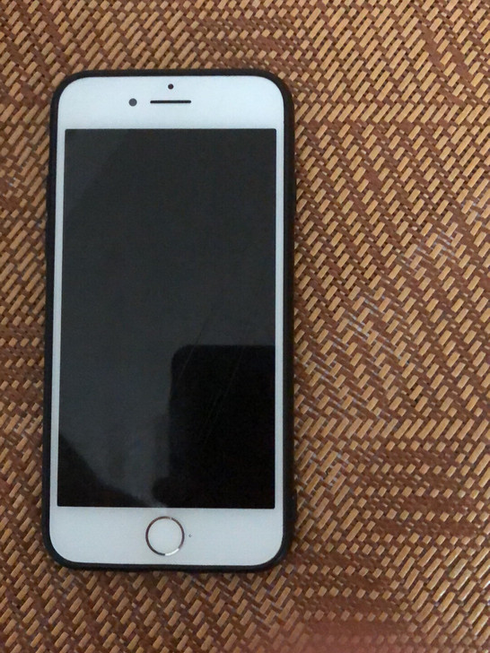 苹果 iPhone8，64G，其他国家地区...