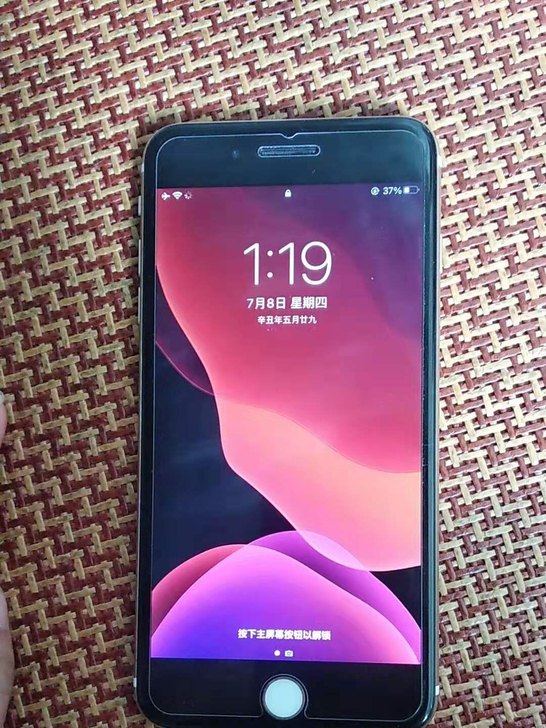 iPhone7plus国行 国产屏幕 电...