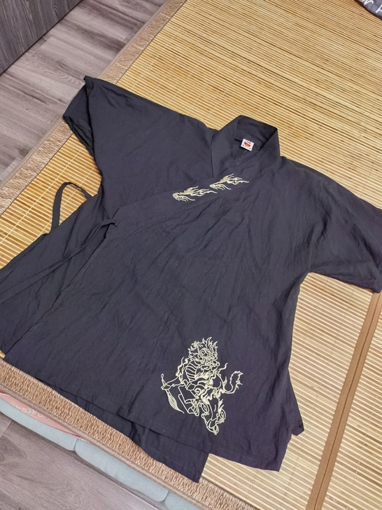 男士汉服，只穿过一次，洗过了，尺码180