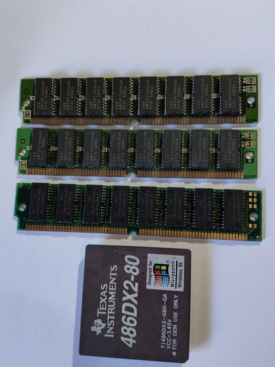 486DX2-80 CPU带三条SDRAM...