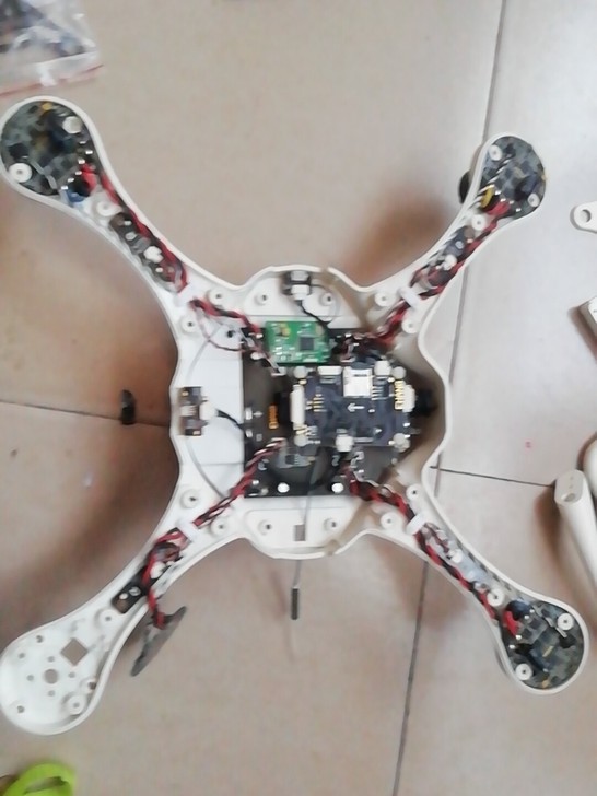 亿航编队无人机