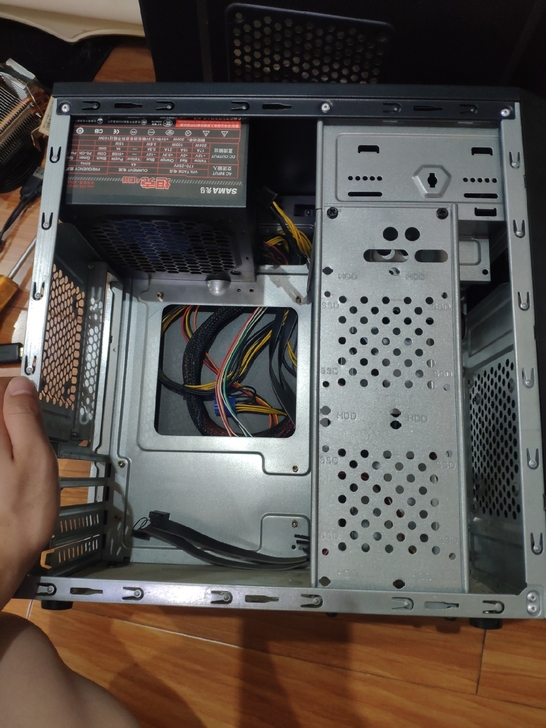 先马机箱加先马坦克430电源，成色不错灰都...